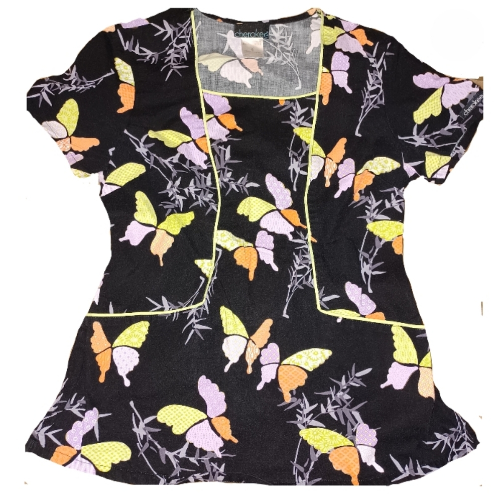 💵 Cherokee Scrub Top